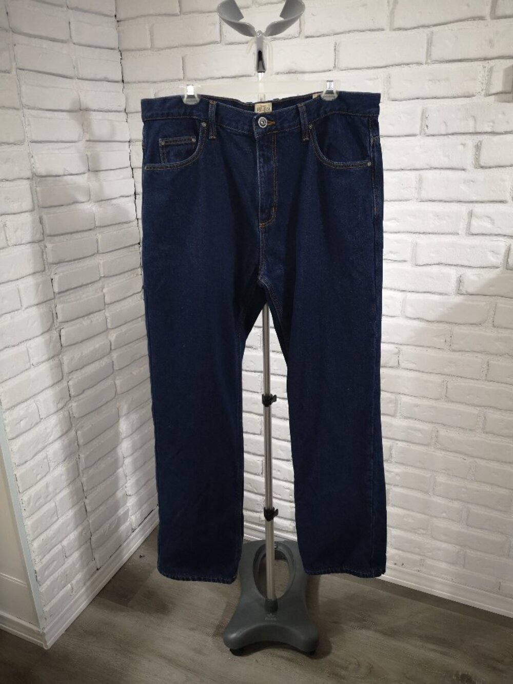 Red Head Brand Men's Size 36/34 Medium Wash Lined Straight Legs Blue Jeans